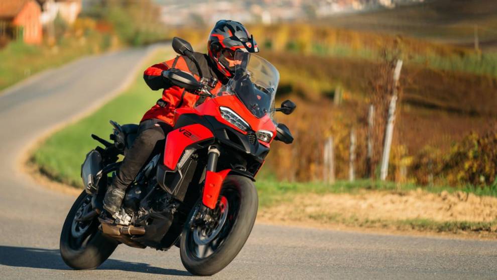 Ducati Multistrada V2: el arte de viajar ligero