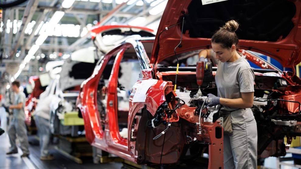 Renault impulsa su fábrica de Valladolid: 1.000 nuevos empleados en solo tres meses