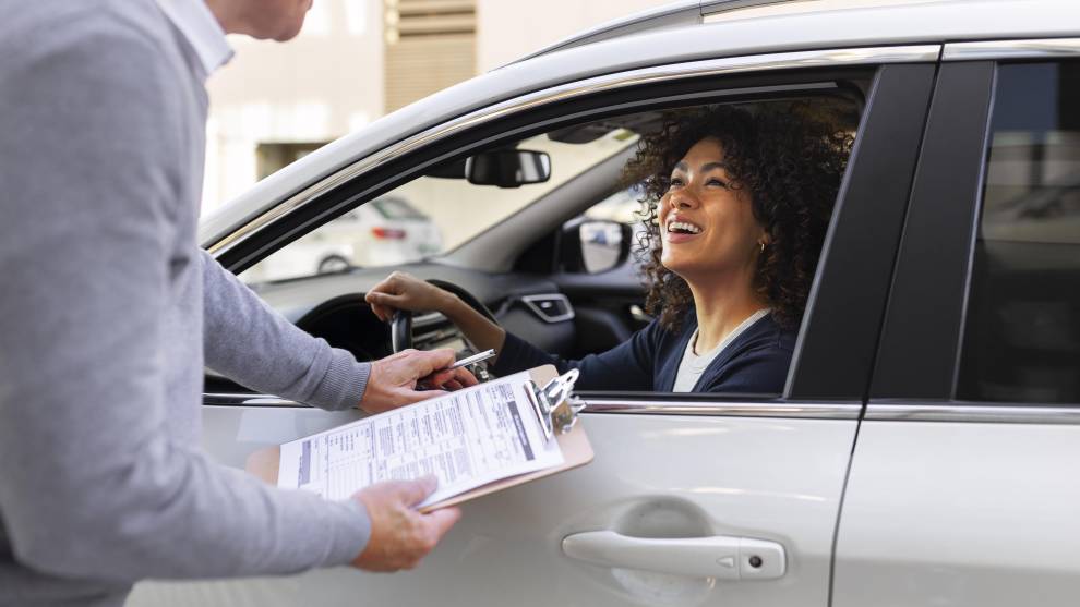 El país en el que es más caro tener un permiso de conducir que comprarte un coche