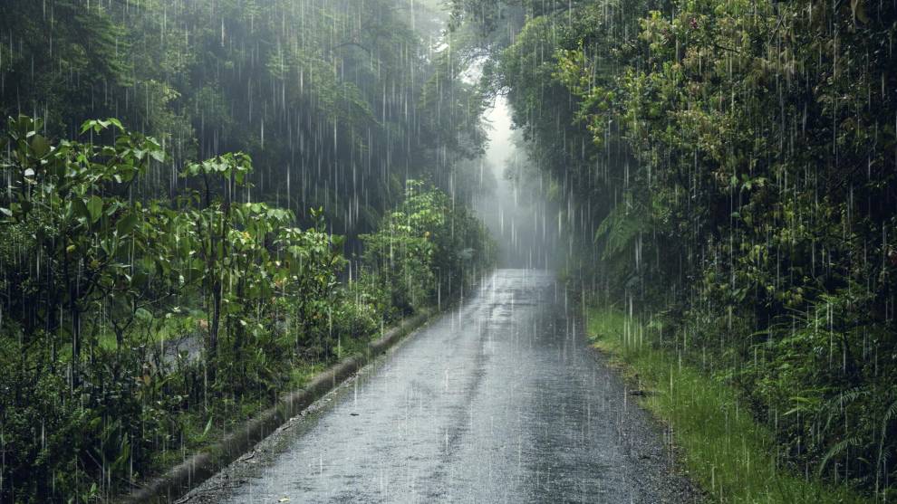 La lluvia intensa puede ser muy peligrosa si no estás preparado