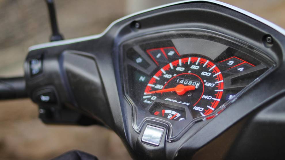 Los radares de proximidad que puedes utilizar en tu moto y tienen más funciones de las que crees