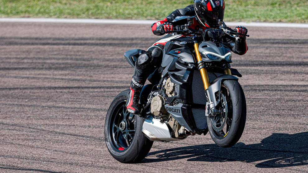 Ducati Streetfighter V4: así son las nuevas V4, V4 S y V4 SP2