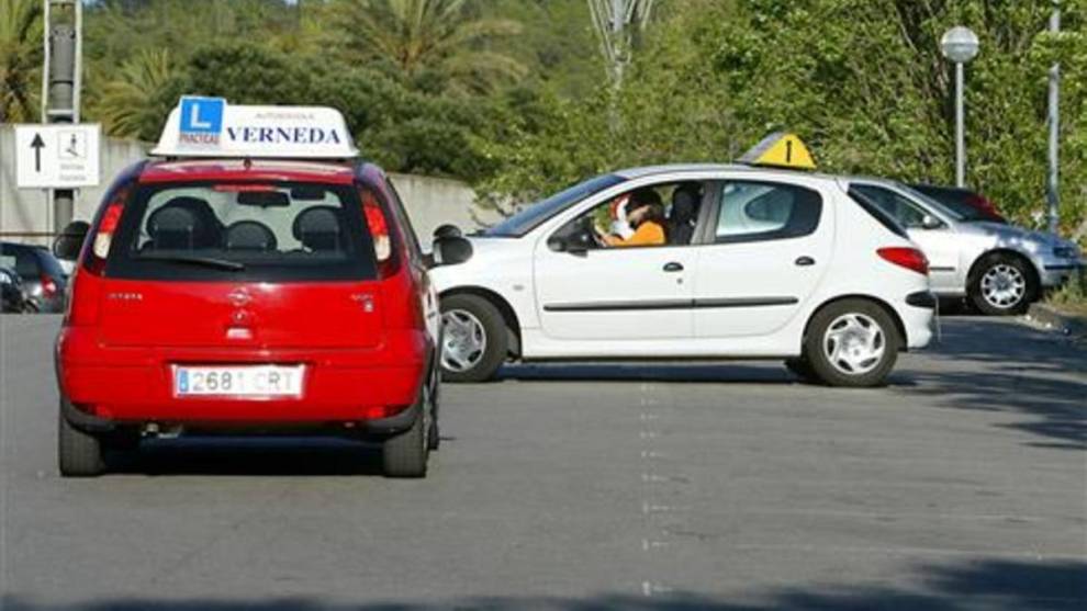Cataluña tiene 65.148 personas en lista de espera para el examen práctico del carnet de conducir