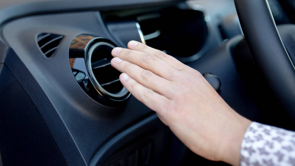 Recargar el aire acondicionado del coche: qué precio tiene y cómo se hace