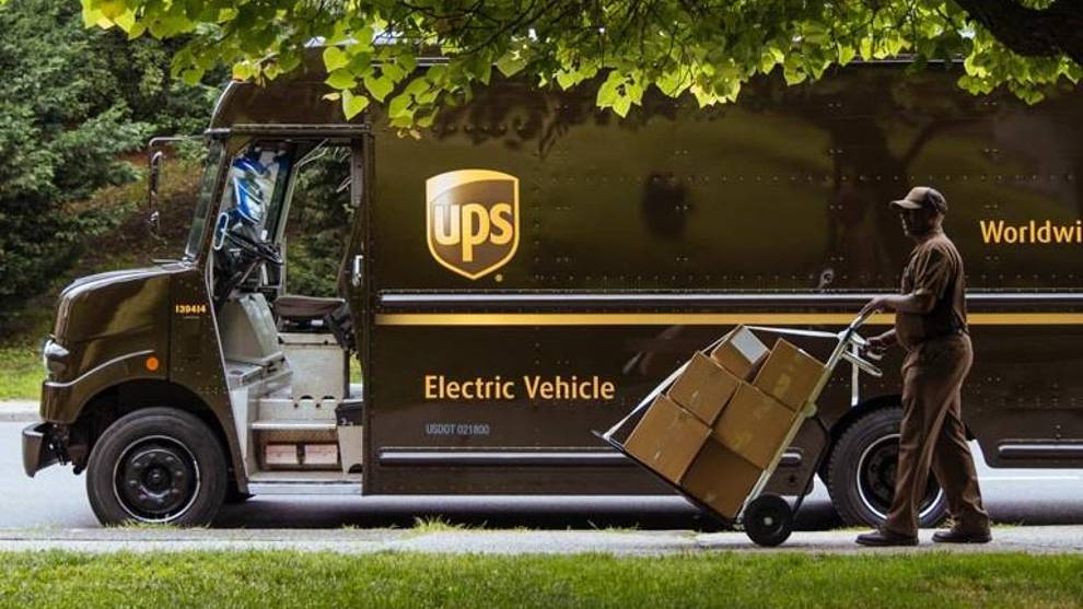 ¿Por qué los conductores de UPS odian girar a la izquierda? Esta es la estrategia con la que ahorran millones