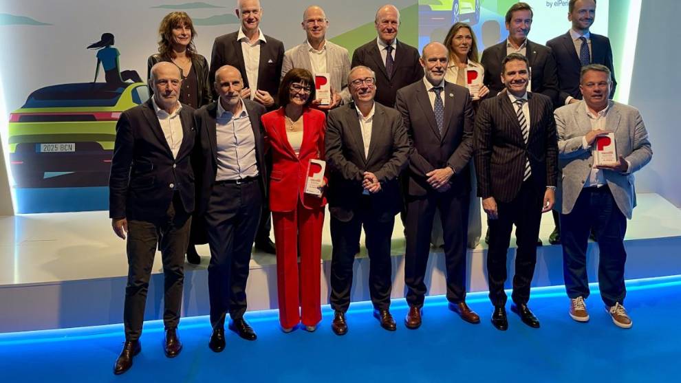 Entrega de los premios del salón celebrados por el Periódico y Automobile Barcelona, en colaboración de Neomotor.