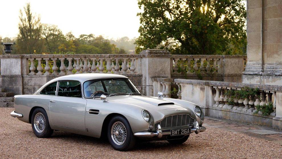 El Aston Martin DB5 es uno de los coches más míticos de James Bond