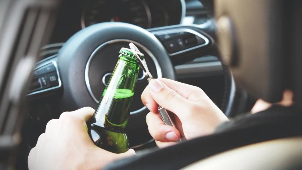 Consumir alcohol si vas a conducir es un peligro para ti y los que te rodean