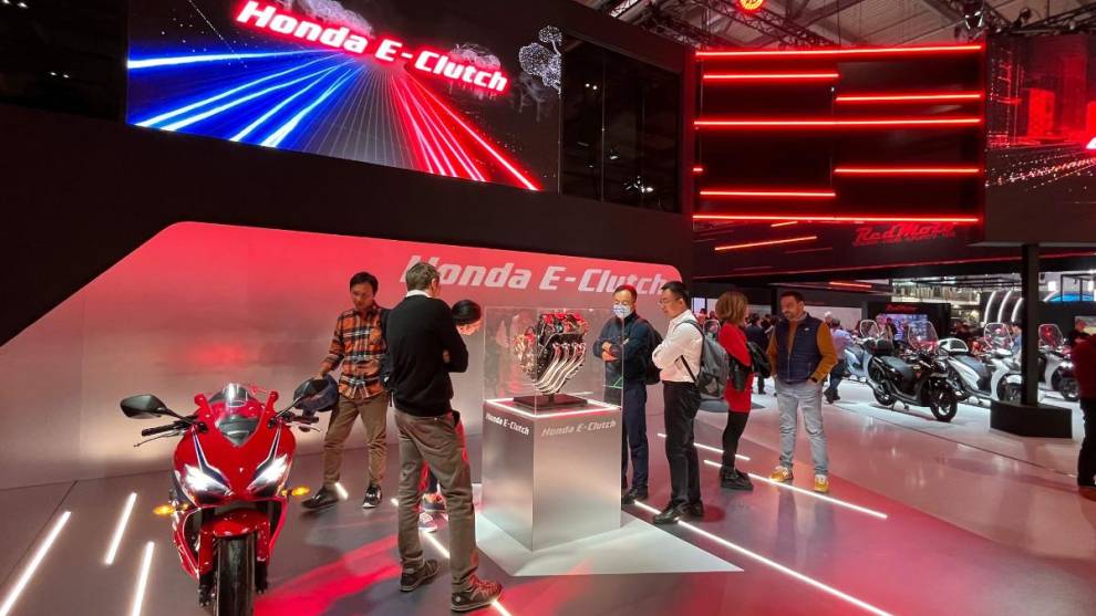 La renovada Honda CB650R y el nuevo embrague E-Clutch en EICMA 2023