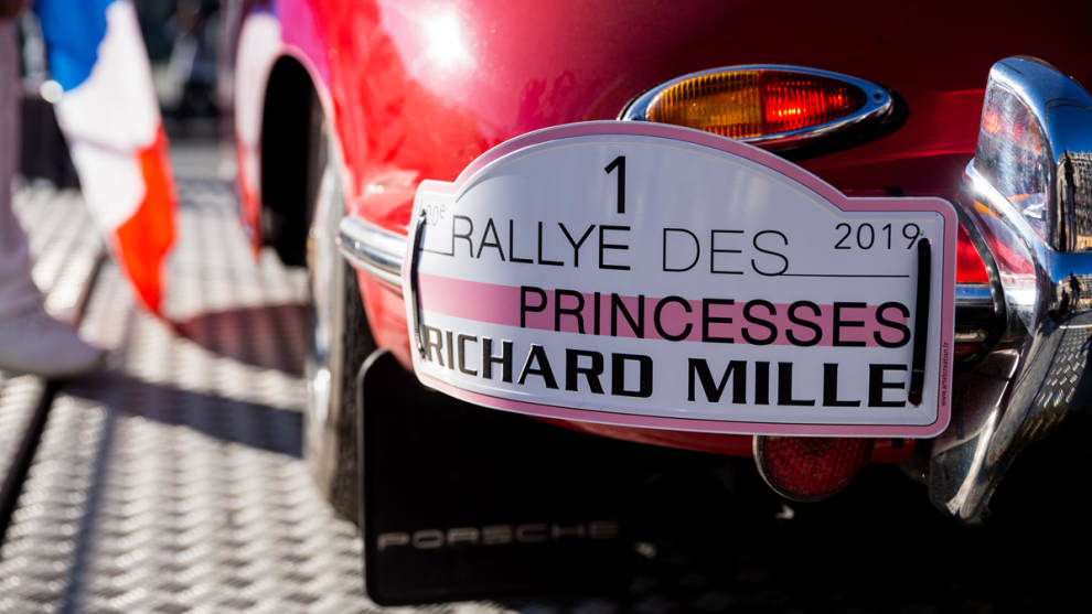 Neomotor entra en competición: Las princesas también corren Rallyes