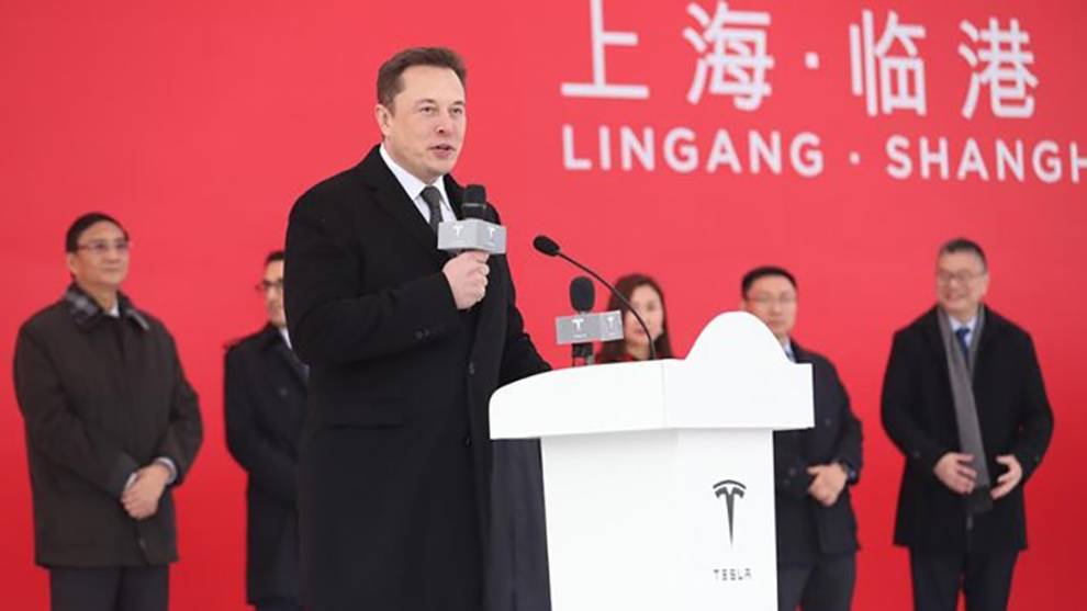 Tesla ya entrega sus coches fabricados en China