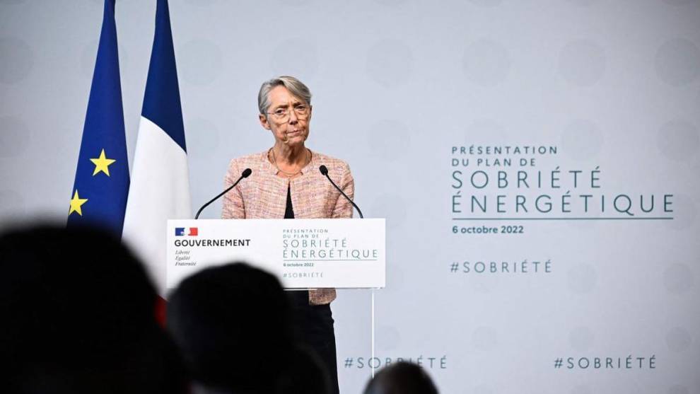 La primera ministra francesa, Elisabeth Borne, durante la presentación del plan de sobriedad energética en París, este jueves.