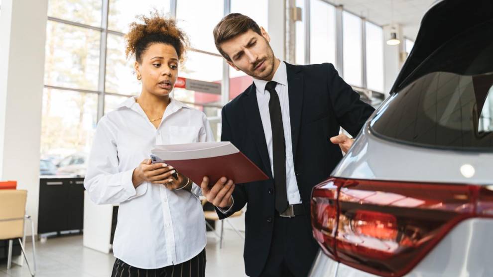 La prima media del seguro de coche subió un 16% en julio, alcanzando los 448 euros