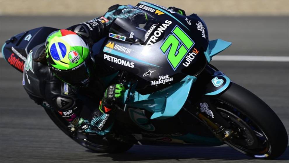 Morbidelli se desquita de la última carrera y lidera el primer día