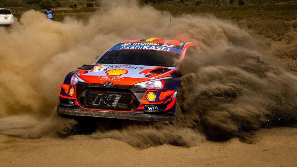 Neuville acaricia el triunfo en el Rally Safari