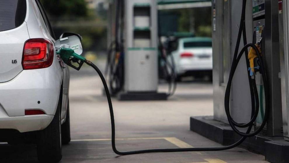 El precio de los carburantes vuelve a subir tras un mes de descensos