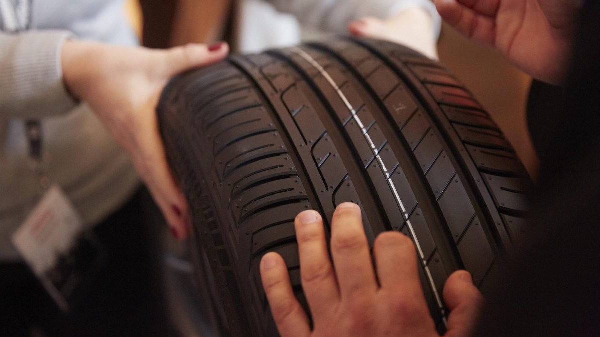 granero bosquejo Cuidado Dónde colocar los neumáticos nuevos: ¿delante o detrás?